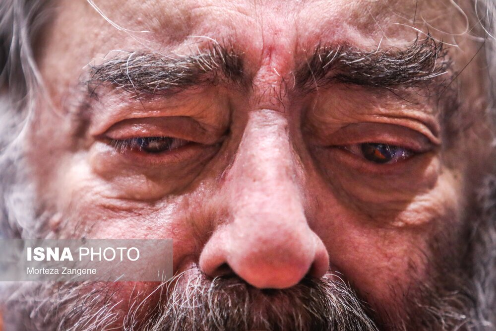 تصاویر | مسعود کیمیایی شکار شد؛ از قهقهه زدن‌ آقای کارگردان تا بغض و ...