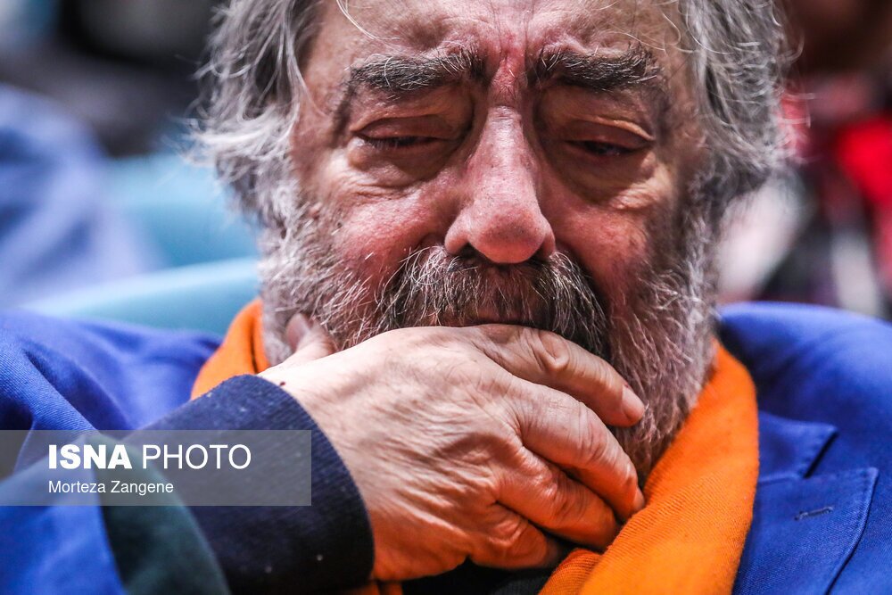 تصاویر | مسعود کیمیایی شکار شد؛ از قهقهه زدن‌ آقای کارگردان تا بغض و ...