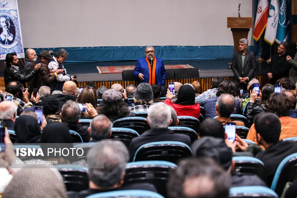 تصاویر | مسعود کیمیایی شکار شد؛ از قهقهه زدن‌ آقای کارگردان تا بغض و ...