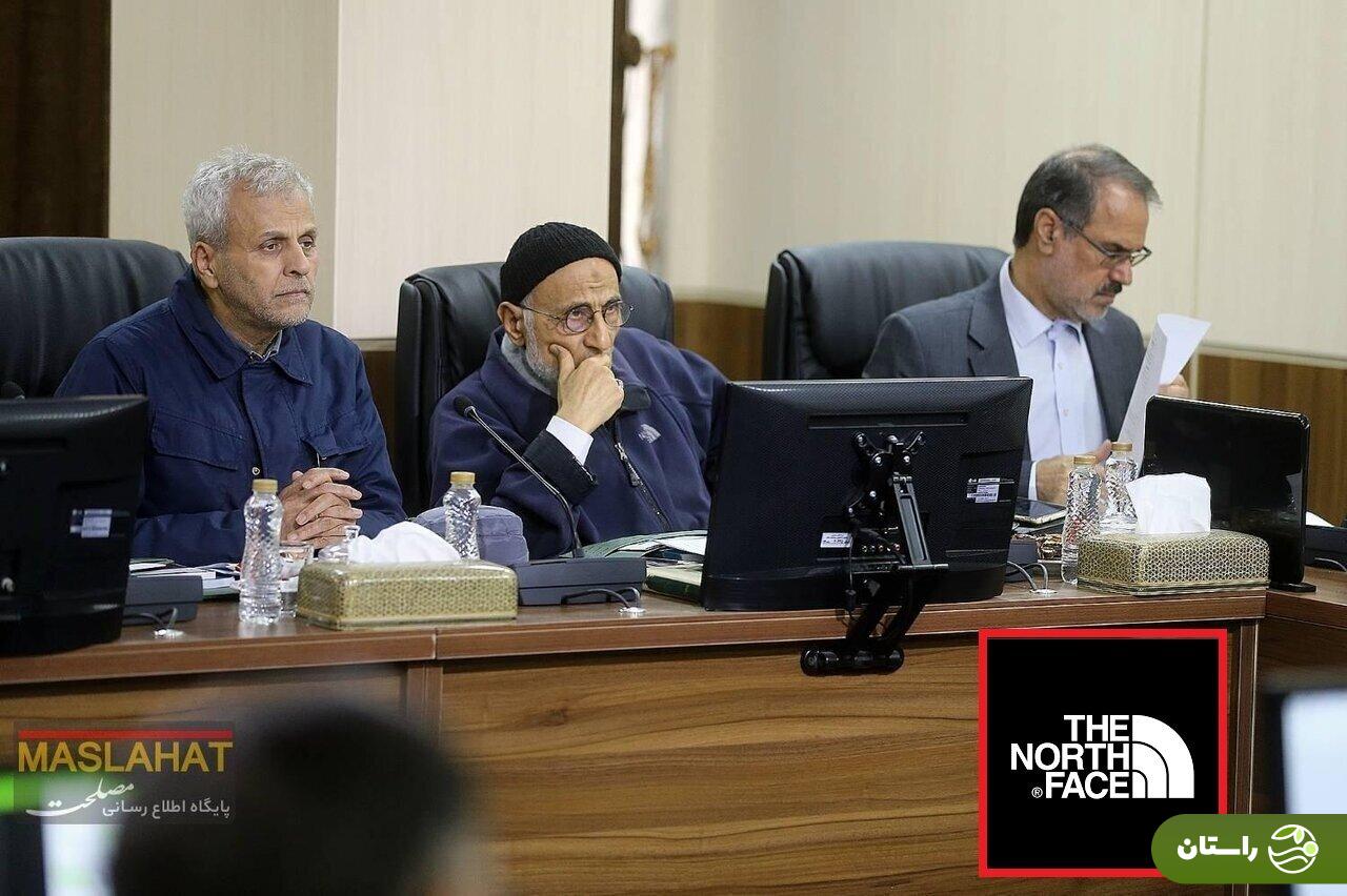 عکس خبرساز از میرسلیم؛ کاپشن با برند آمریکایی نورث فیس؟ عکس خبرساز از میرسلیم؛ کاپشن با برند آمریکایی نورث فیس؟