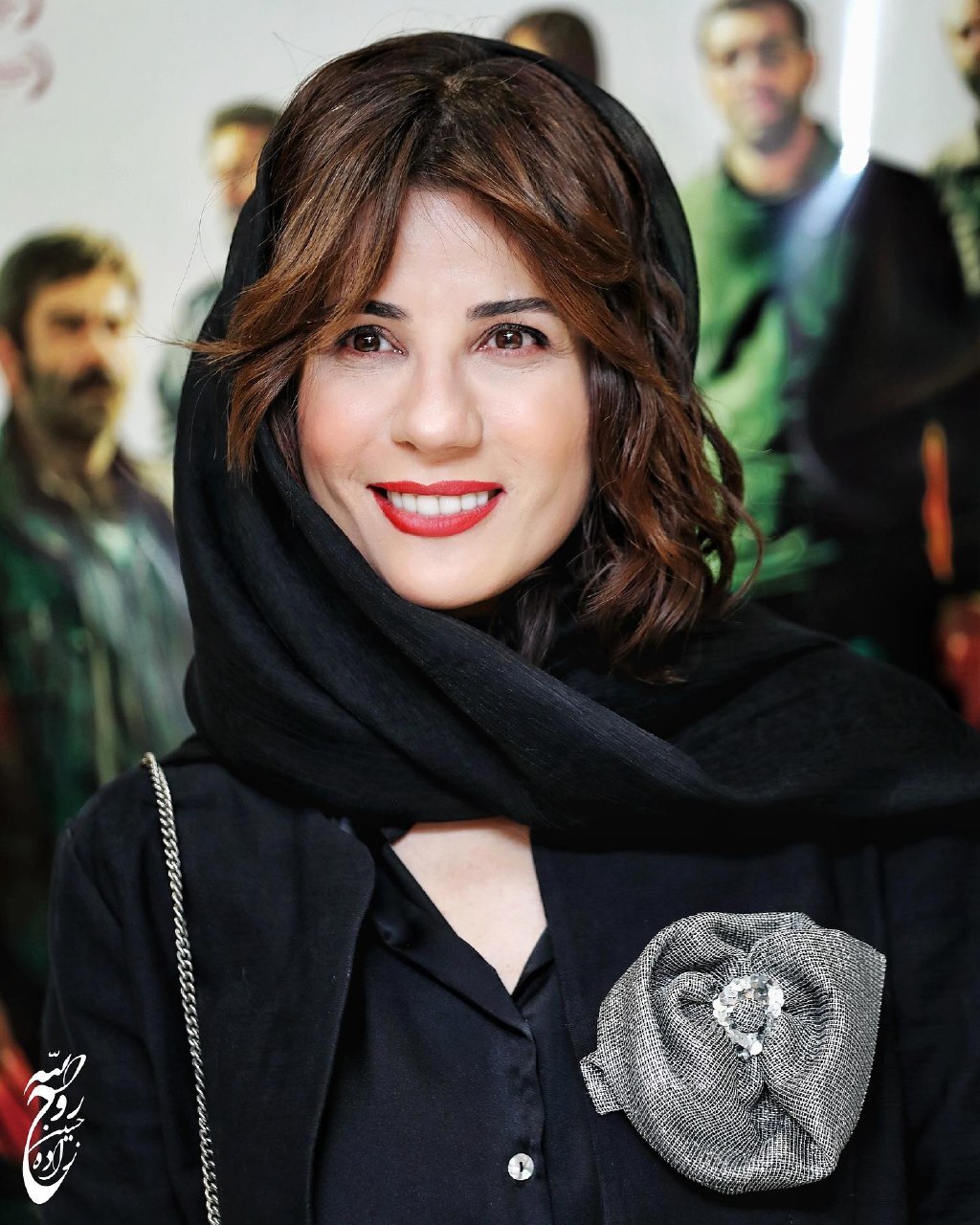 تصاویر | استایل سارا بهرامی در اکران «علت مرگ نامعلوم»