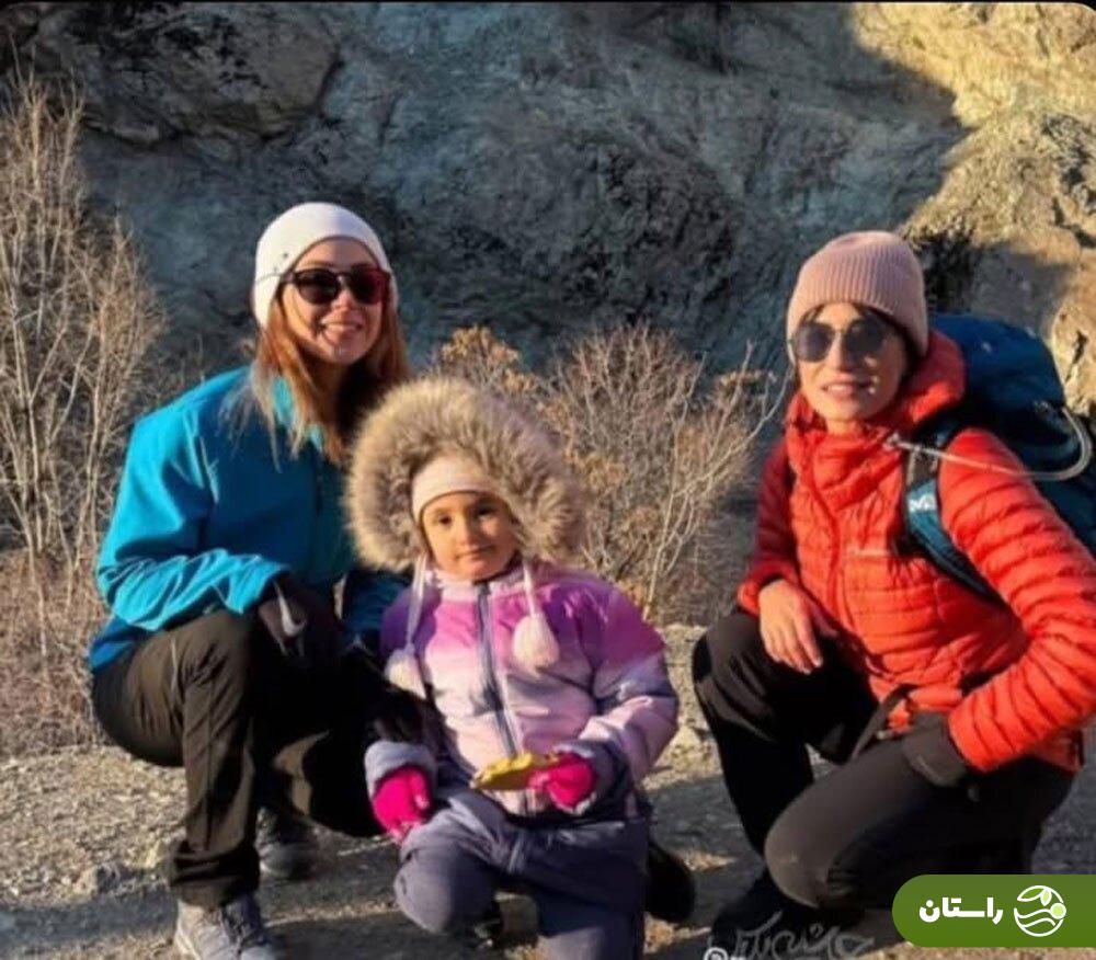 عکس | کوهنوردی نگار جواهریان در کنار دخترش