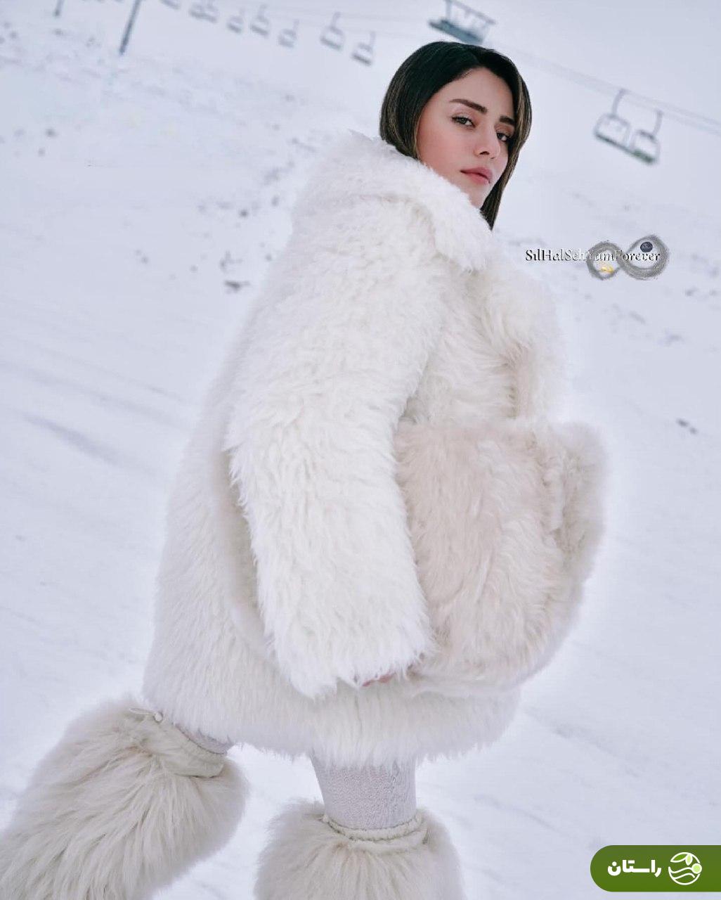 تصاویر |‌ استایل‌های جذاب زمستانی سیلا ترک‌اوغلو بازیگر ترکیه‎ای