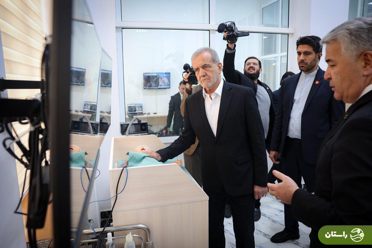 تصاویر پُربازدید از تیپ و استایل متفاوت پزشکیان تصاویر پُربازدید از تیپ و استایل متفاوت پزشکیان