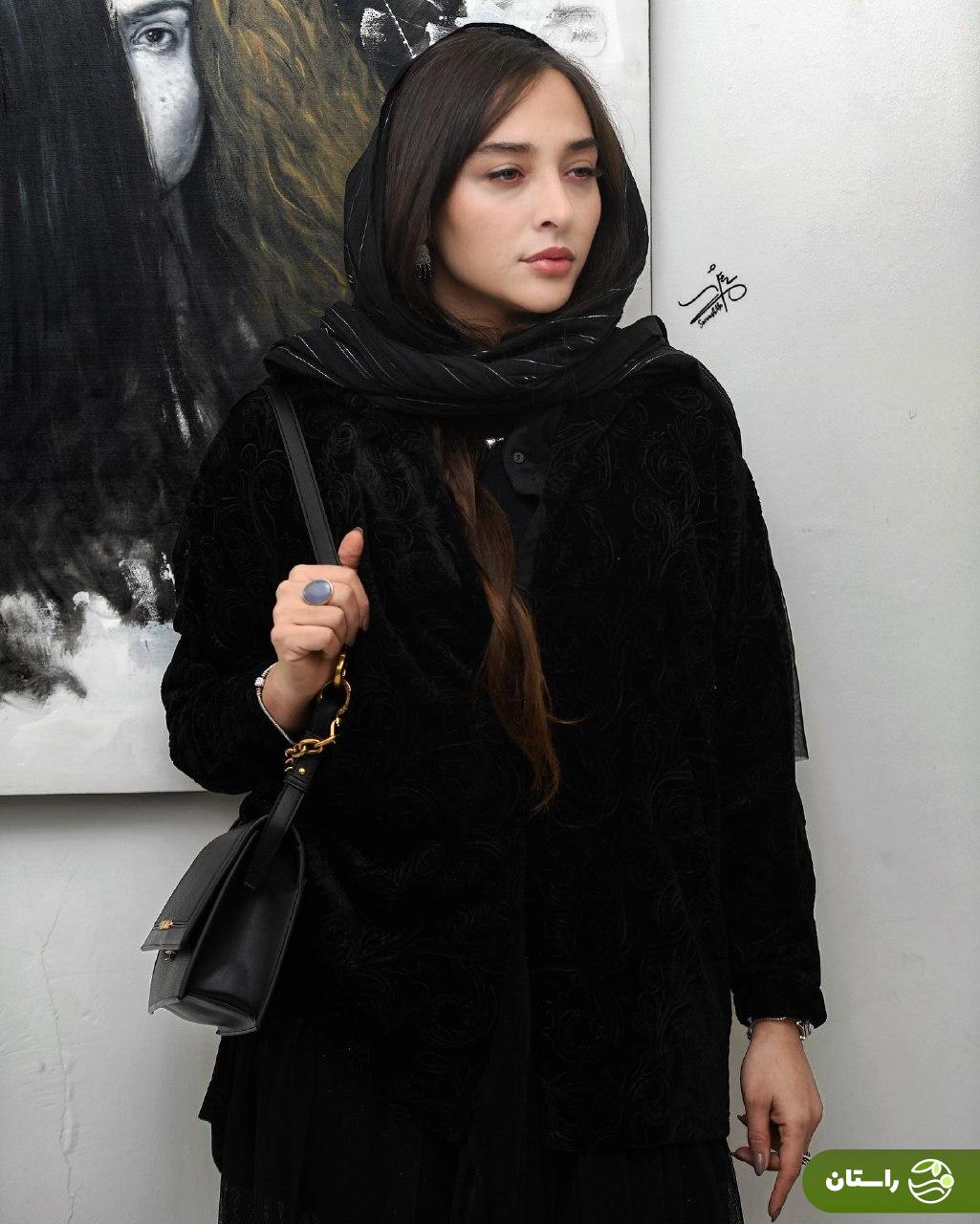 تصاویر | استایل جذاب رویا جاویدنیا و آناهیتا درگاهی در یک نمایشگاه