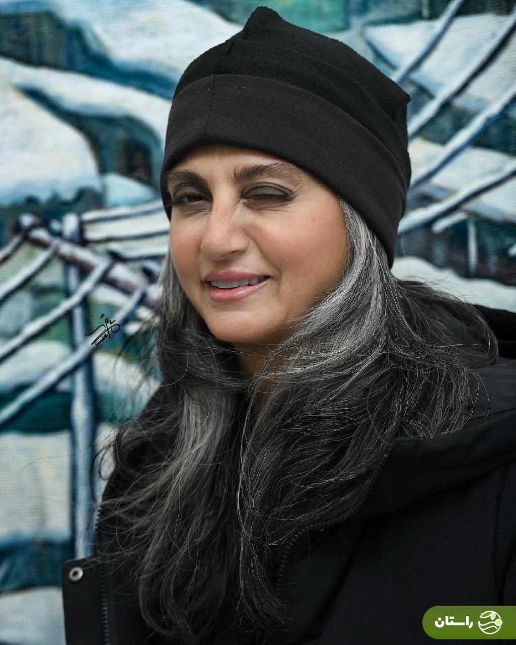 تصاویر | استایل جذاب رویا جاویدنیا و آناهیتا درگاهی در یک نمایشگاه