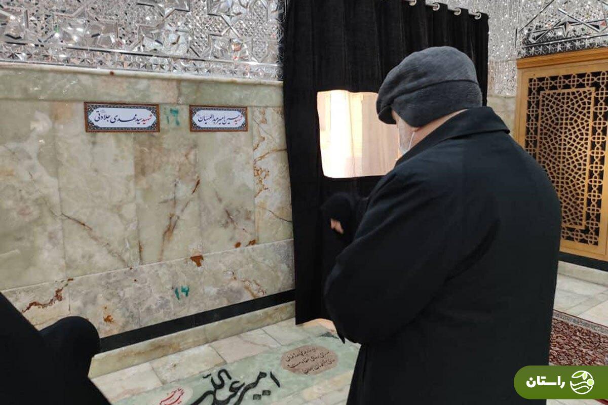 تصویری از ظریف بر سر مزار مرحوم امیرعبداللهیان  تصویری از ظریف بر سر مزار مرحوم امیرعبداللهیان