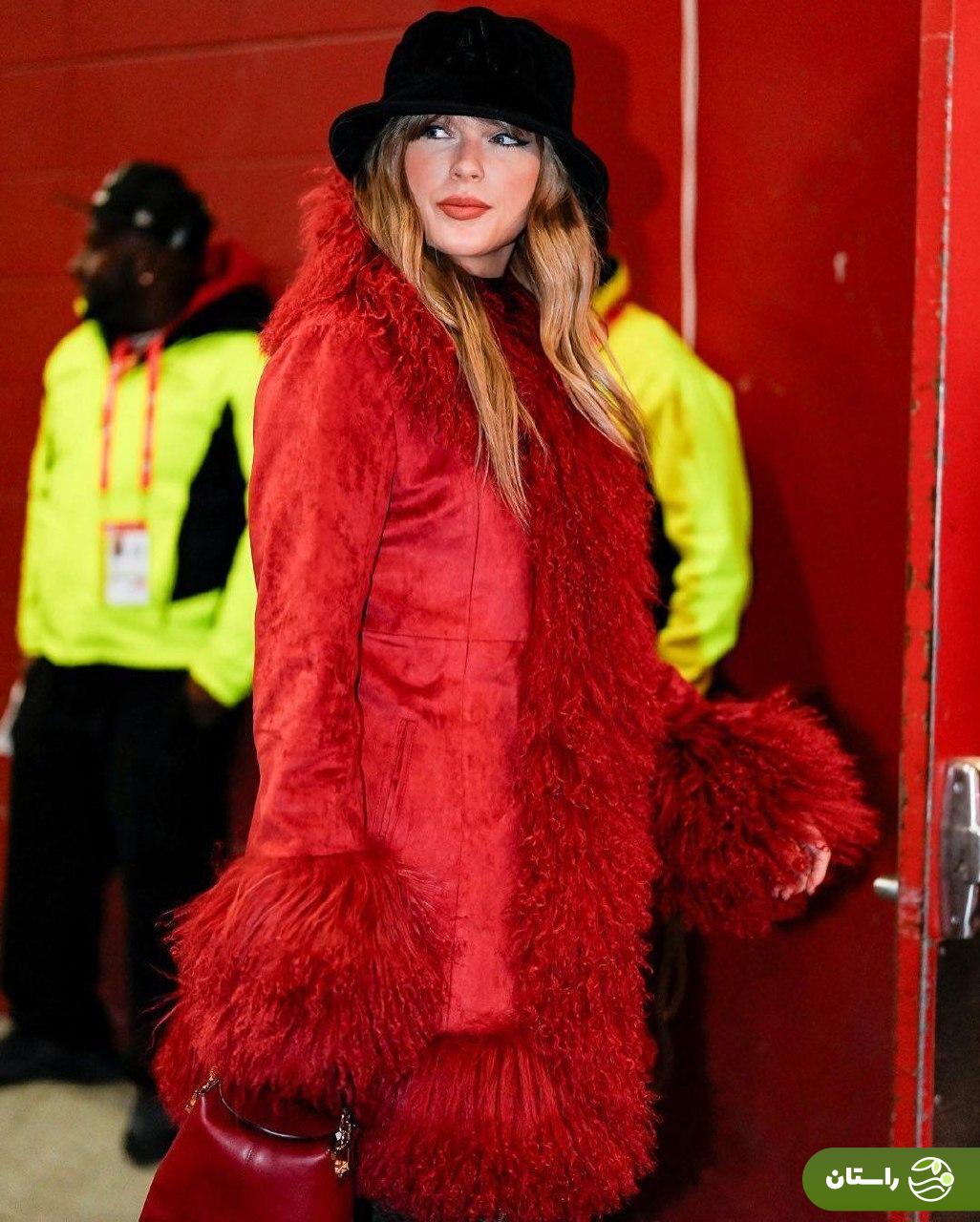 تصاویر | استایل کریسمسی تیلور سوئیفت تصاویر | استایل کریسمسی تیلور سوئیفت