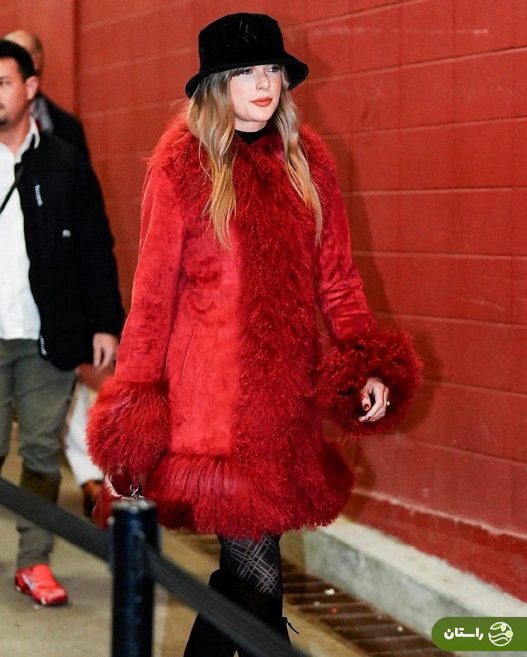 تصاویر | استایل کریسمسی تیلور سوئیفت تصاویر | استایل کریسمسی تیلور سوئیفت