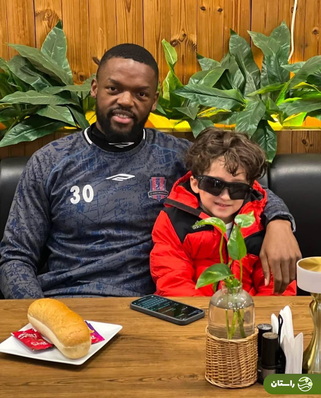 کوین یامگا عکس جدید رو کرد؛ بهبودی کامل چشمها کوین یامگا عکس جدید رو کرد؛ بهبودی کامل چشمها