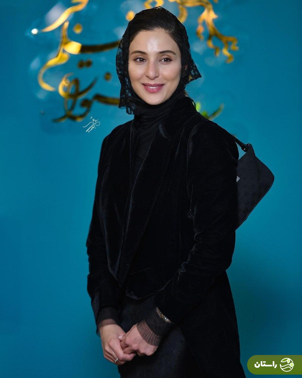 تصاویر | ژست‌های متفاوت سارا بهرامی و آناهیتا افشار در جشنواره فیلم فجر