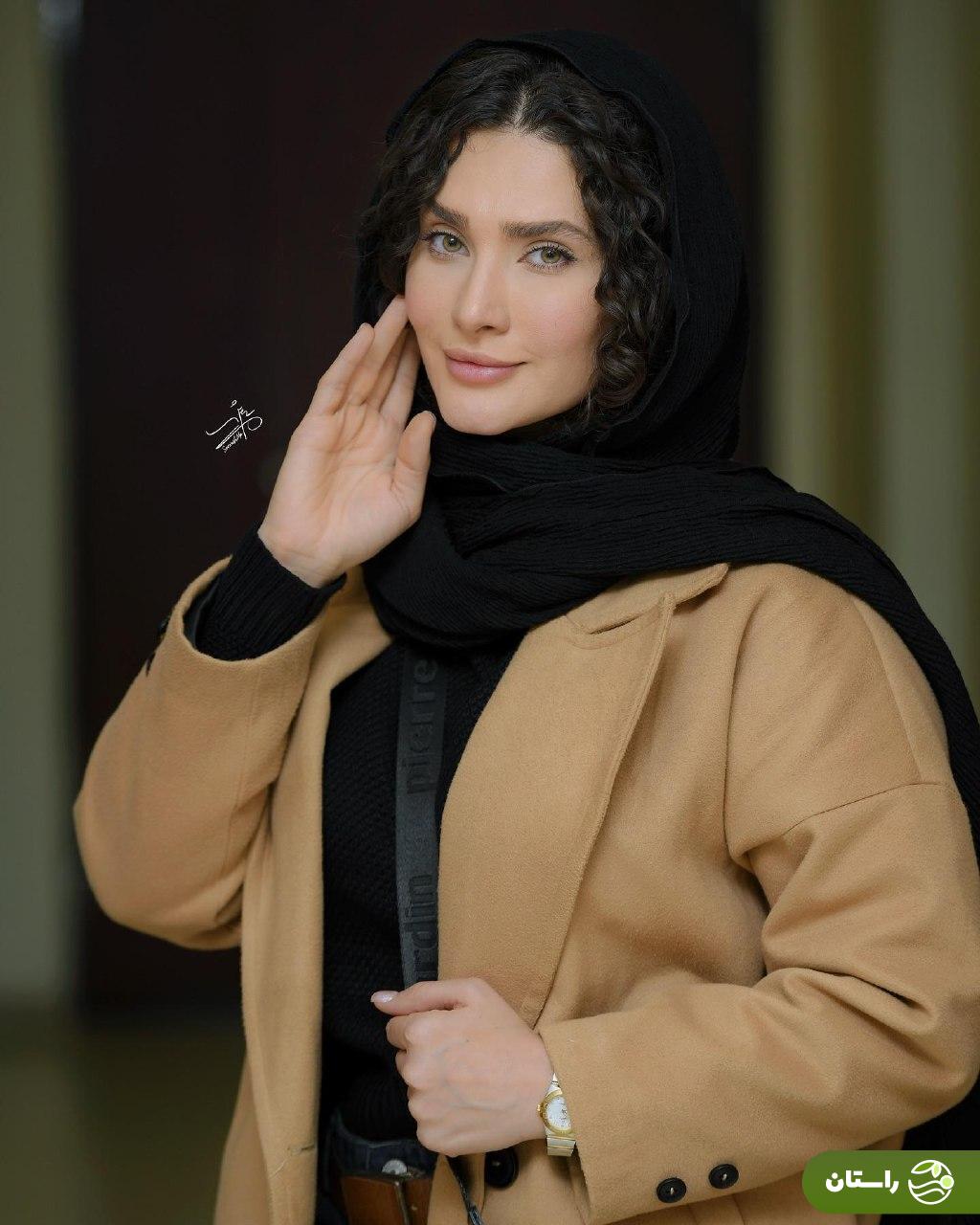 تصاویر | تیپ مشکی الناز ملک با کلاه در اکران پیشمرگ