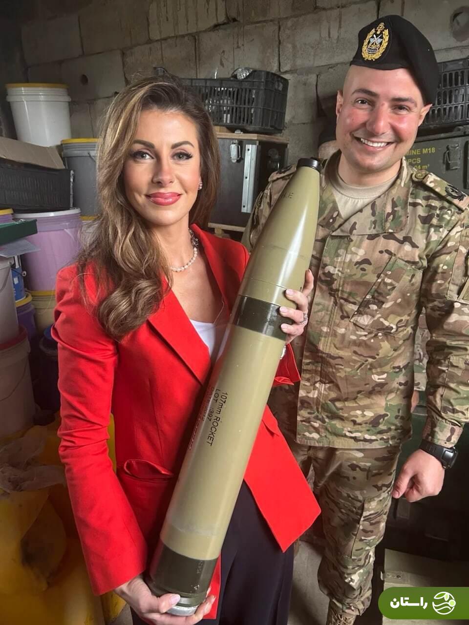 عکس یادگاری مورگان اورتگاس، فرستاده آمریکا به لبنان با گلوله راکت ایرانی