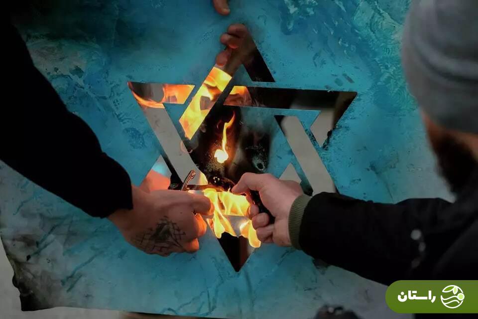 عکس یادگاری مورگان اورتگاس، فرستاده آمریکا به لبنان با گلوله راکت ایرانی