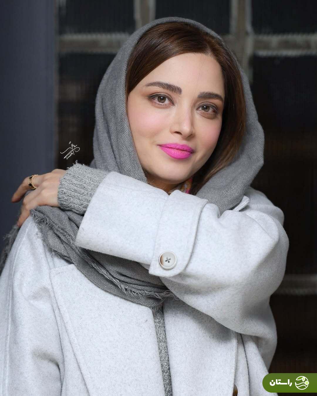 تصاویر | ژست‌ها و استایل بهنوش طباطبایی در نمایشگاه عکس ثمره بختیاری