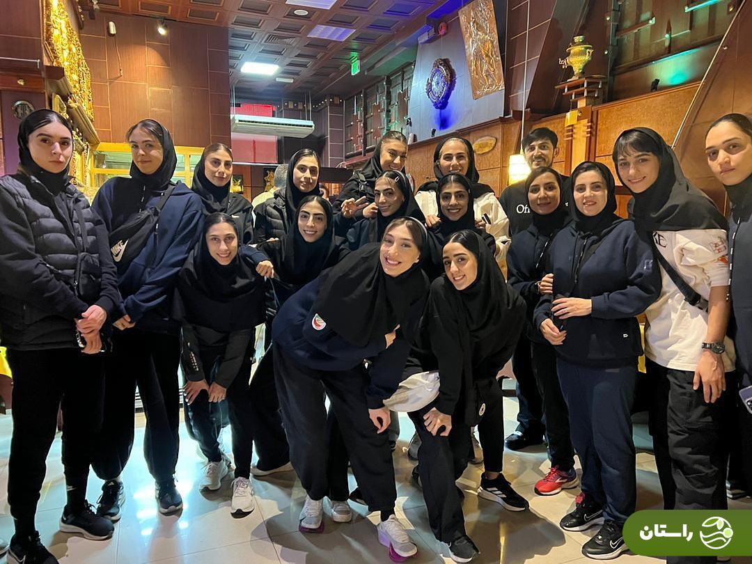 عکسی جالب دیدار سردار آزمون با مبینا نعمت‌زاده، ناهید کیانی و دیگر قهرمانان تکواندو