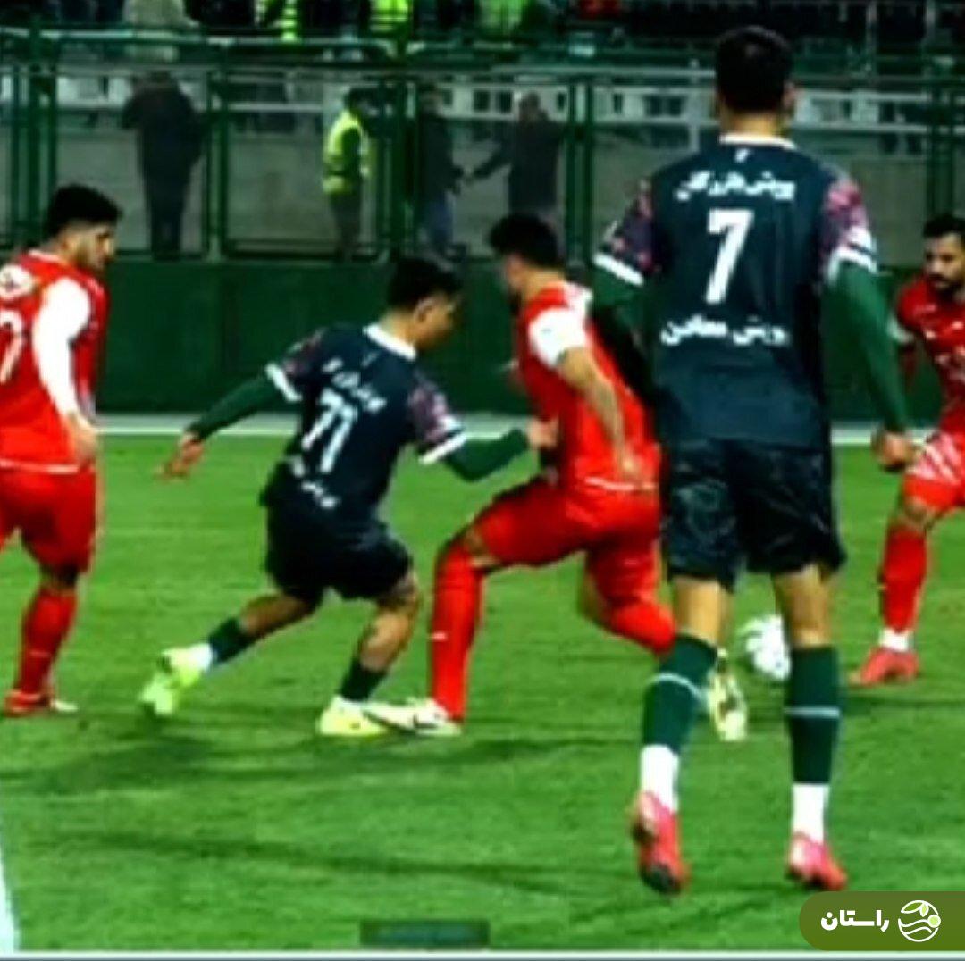 نظر کارشناسان داوری درباره صحنه جنجالی دیدار ذوب آهن و پرسپولیس نظر کارشناسان داوری درباره صحنه جنجالی دیدار ذوب آهن و پرسپولیس