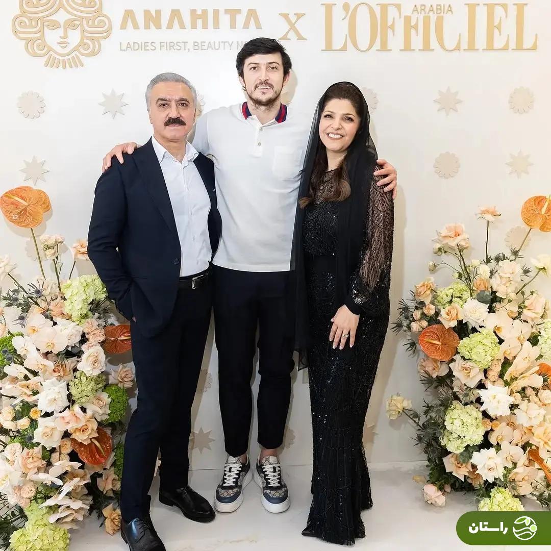 عکس | سردار آزمون در افتتاحیه سالن زیبایی مادر همسرش