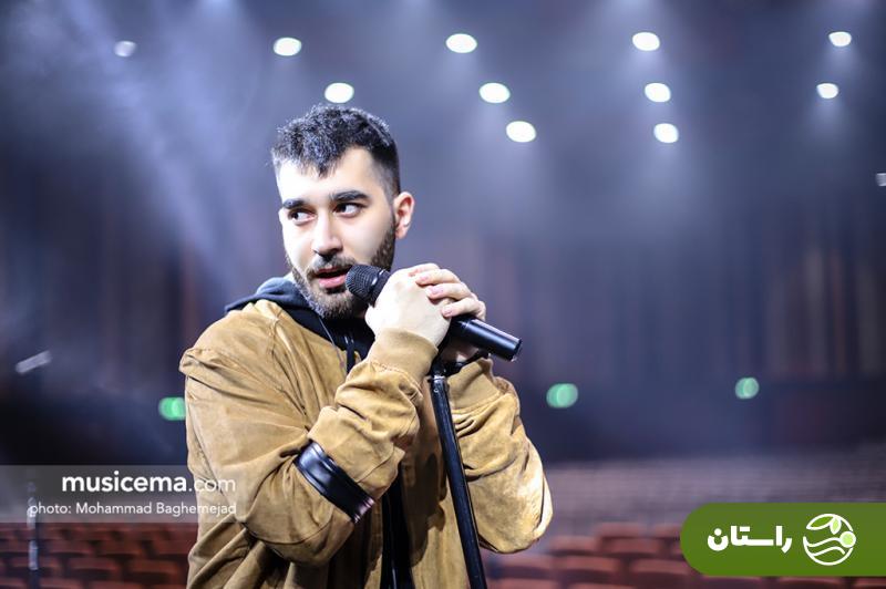 بیلبورد،«علی یاسینی» را خواننده‌ای برجسته خواند