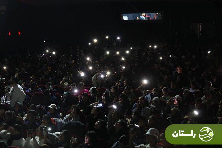 جنجال کی‌پاپرها در سینما بهمن