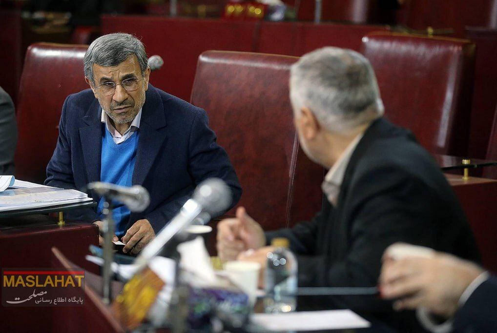 تصاویری از پزشکیان، جلیلی و احمدی‌نژاد در یک جلسه