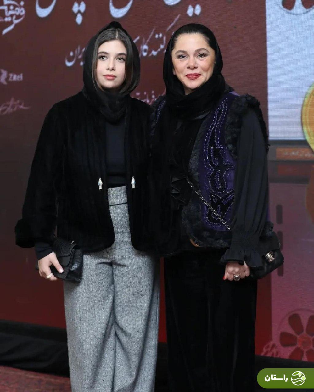 عکس | سلفی نفس بازغی با پدر و مادرش، مستانه مهاجر و پژمان بازغی