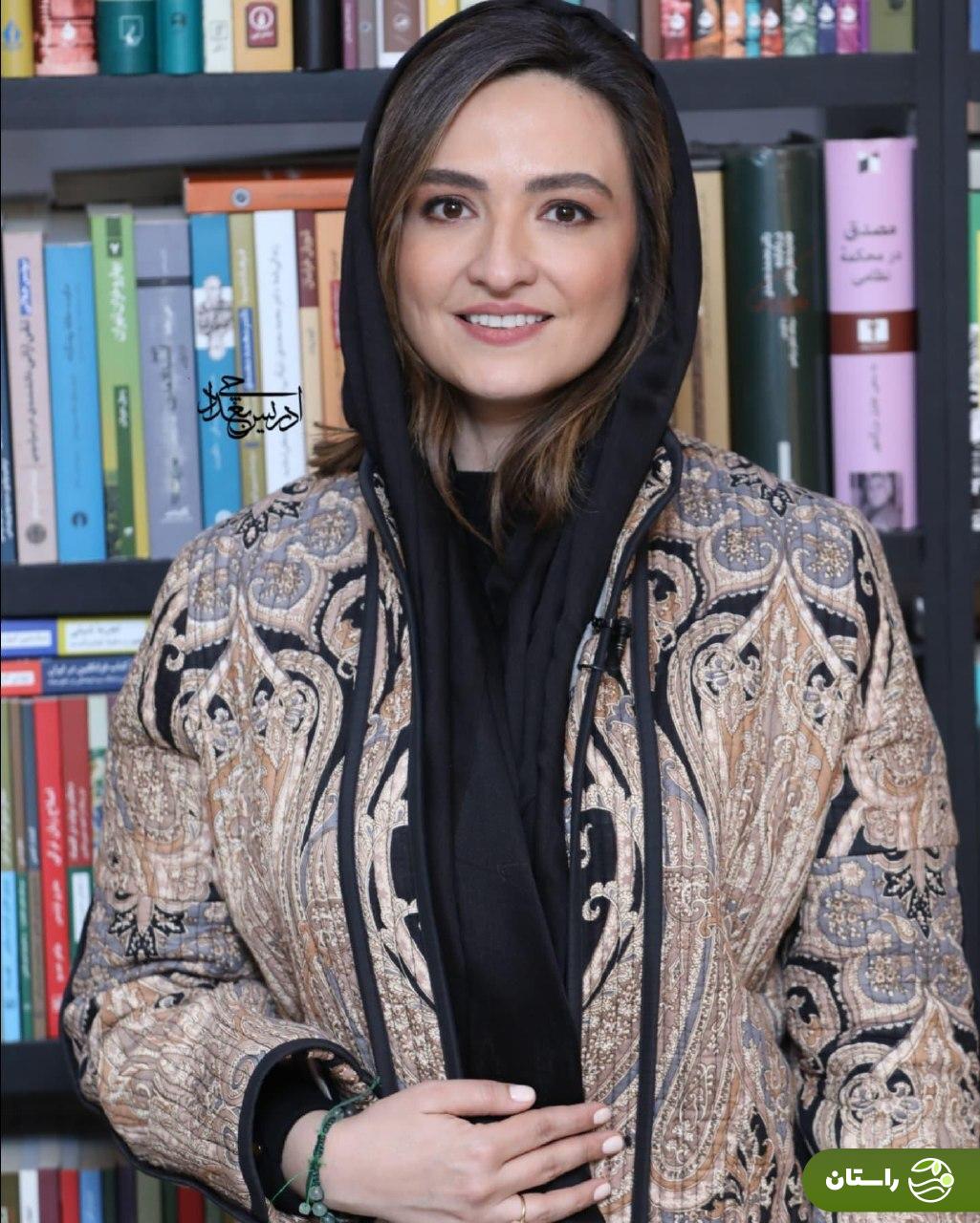 تصاویر | رونمایی از کتاب گلاره عباسی با حضور شبنم مقدمی و رامبد جوان