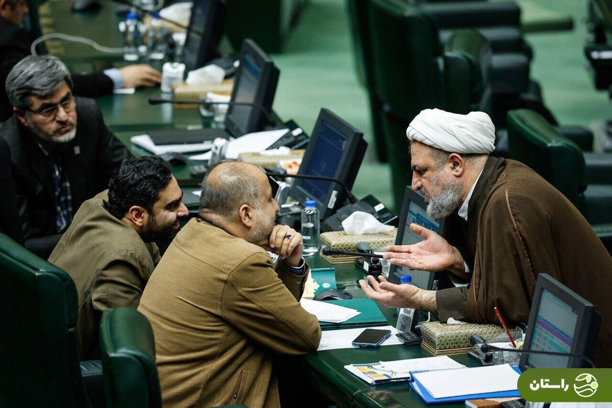 عکس پرحاشیه رسایی و ثابتی در جلسه استیضاح همتی