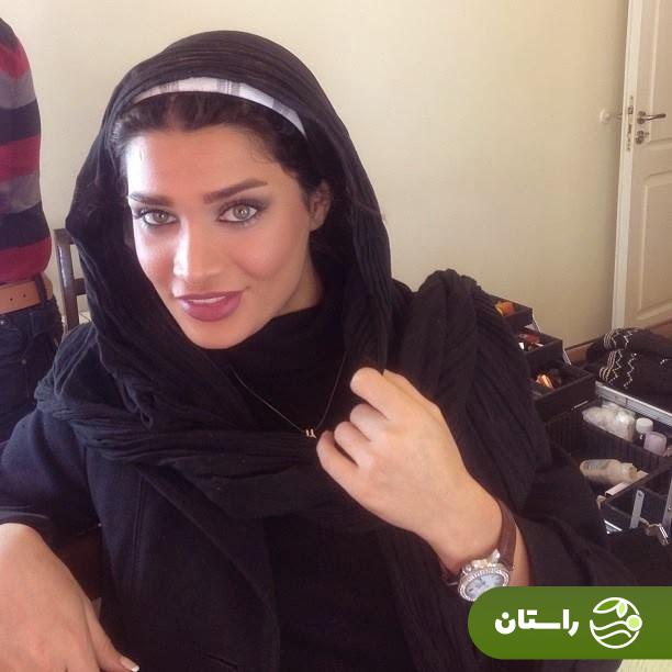 تینا آخوندتبار