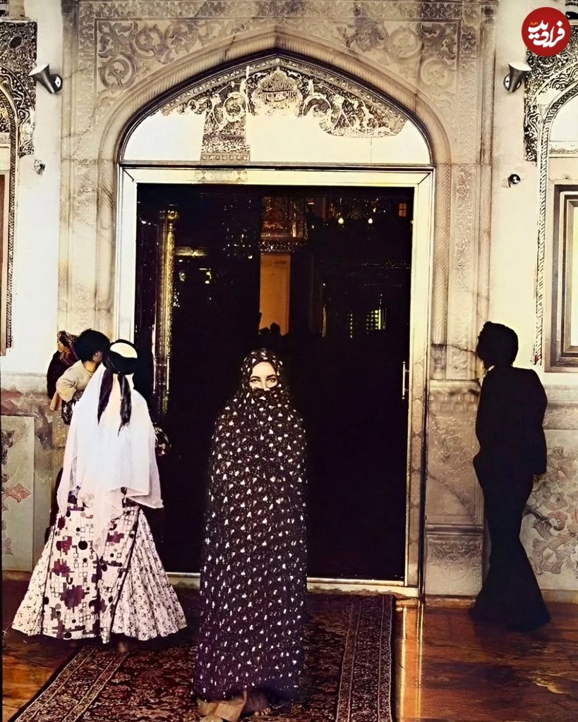 عکس | تونل زمان؛ «الیزابت تیلور» معروفترین زن هالیوود در شاهچراغ سال ۵۴