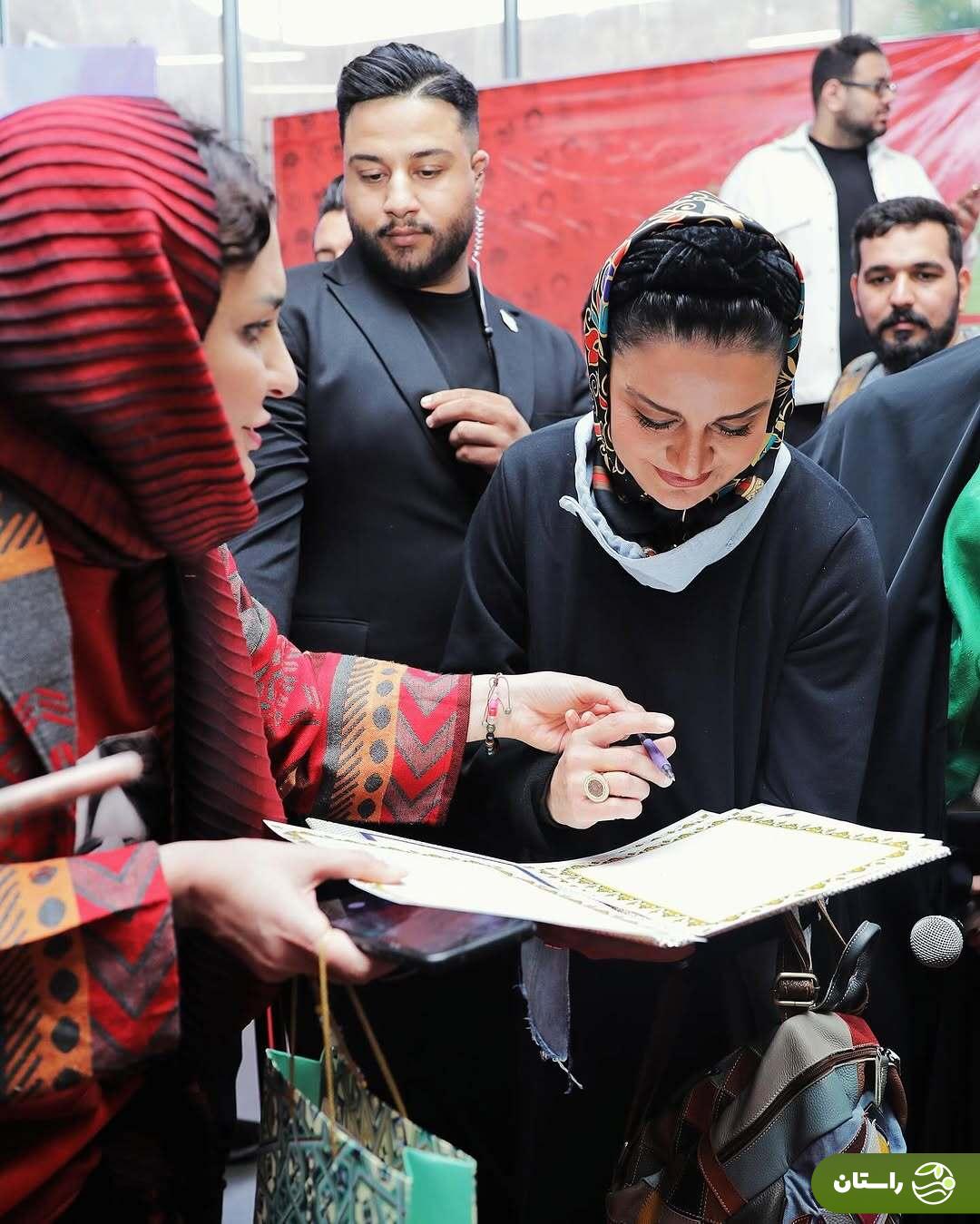 تصاویر | تصاویر | استقبال پرشور شیرازی‌ها از مریلا زارعی در اکران موسی کلیم‌الله