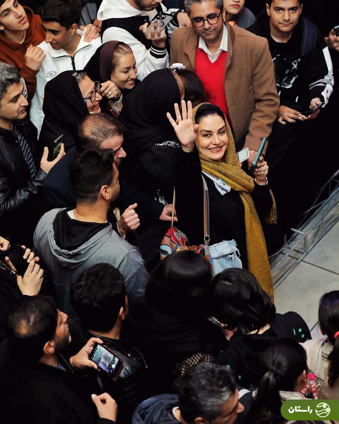 تصاویر | تصاویر | استقبال پرشور شیرازی‌ها از مریلا زارعی در اکران موسی کلیم‌الله