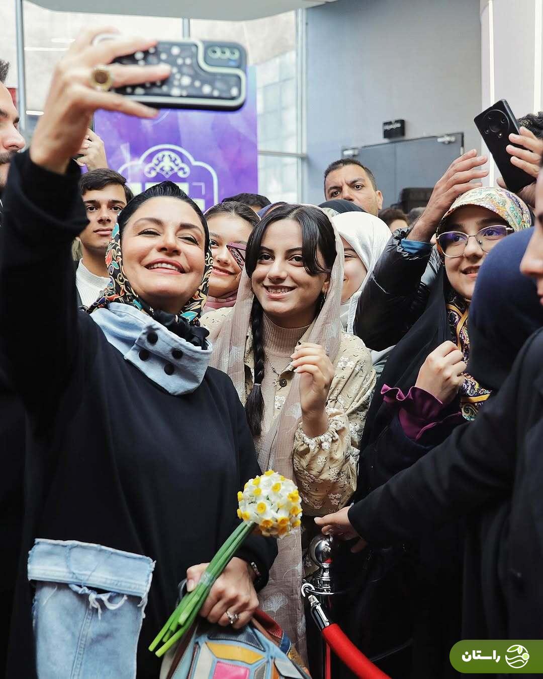 تصاویر | تصاویر | استقبال پرشور شیرازی‌ها از مریلا زارعی در اکران موسی کلیم‌الله