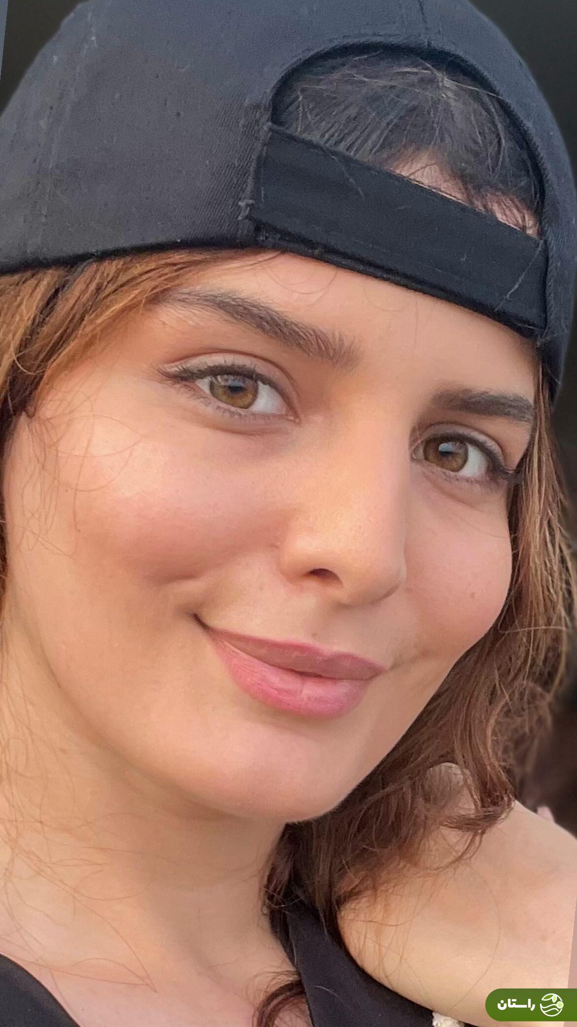 عکس‌ | بیلیارد بازی «غزاله اکرمی» بازیگر نقش «سوجان»