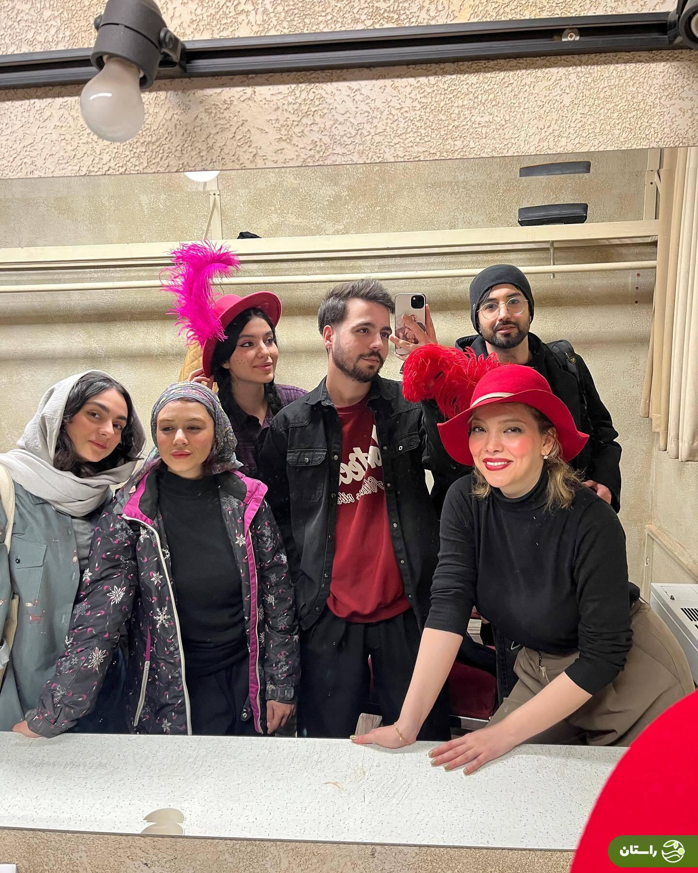 تصاویر | صدف اسپهبدی در پشت صحنه تئاتر کورالاین