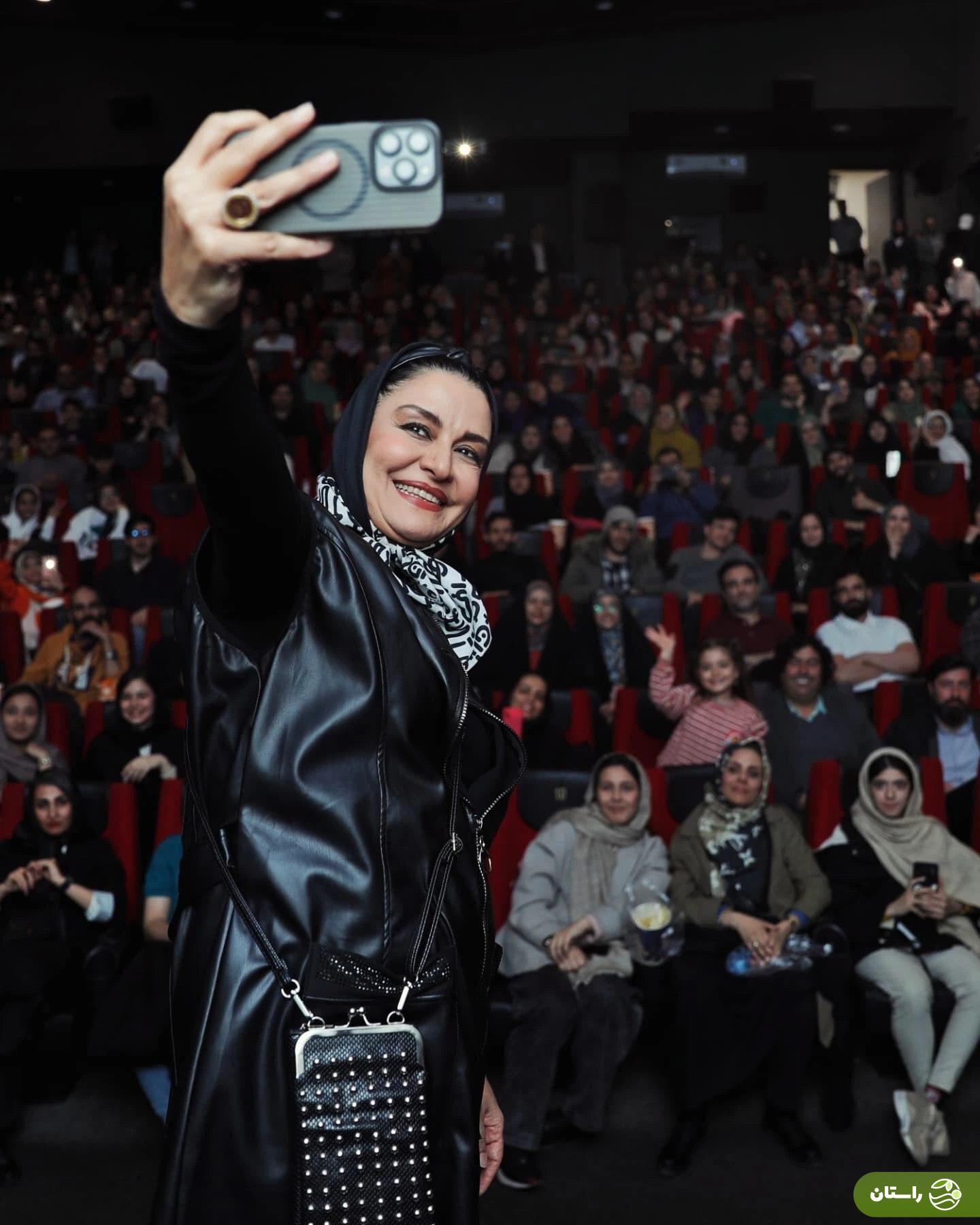 تصاویر | استقبال پرشور قمی‌ها از مریلا زارعی در اکران موسی کلیم‌الله