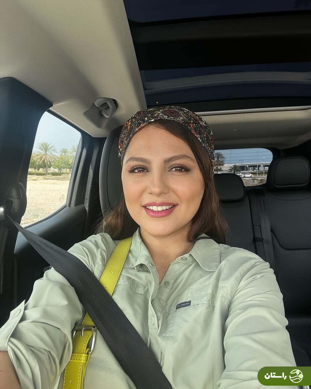 عکس | ژست خوشحال و شاعرانه نیلوفر کوخانی پشت فرمان خودرو عکس | ژست خوشحال و شاعرانه نیلوفر کوخانی پشت فرمان خودرو
