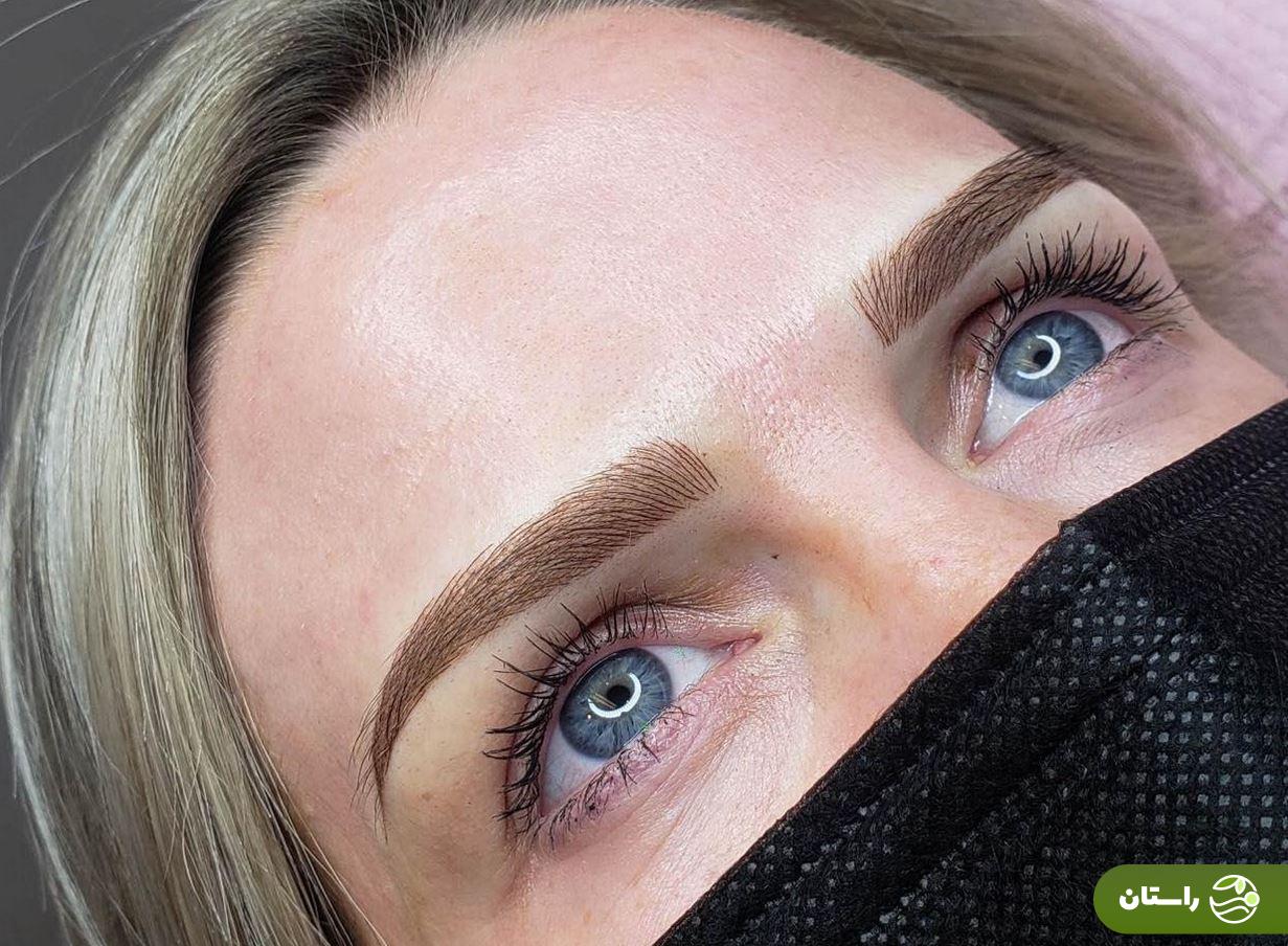 چند تکنیک برای رشد مجدد ابرو؛ چگونه ابروهای نازک و از بین رفته را دوباره پرپشت کنیم؟ چشم و ابرو یک زن