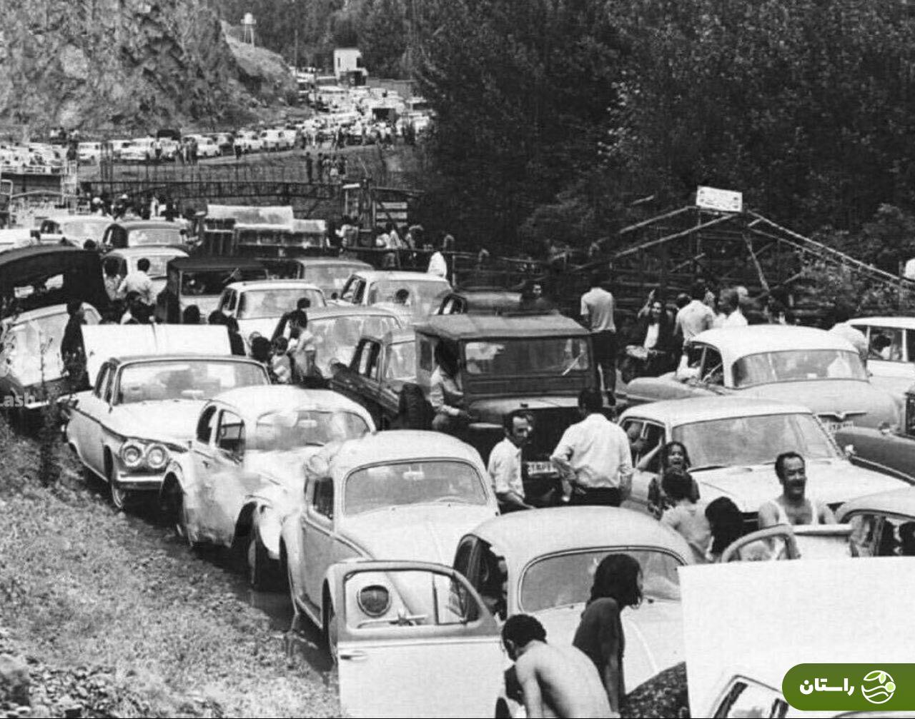 عکس | تونل زمان؛ ترافیک جاده چالوس در دهه ۴۰ و مردان لخت و رکابیپوش ترافیک جاده چالوس در دهه ۴۰