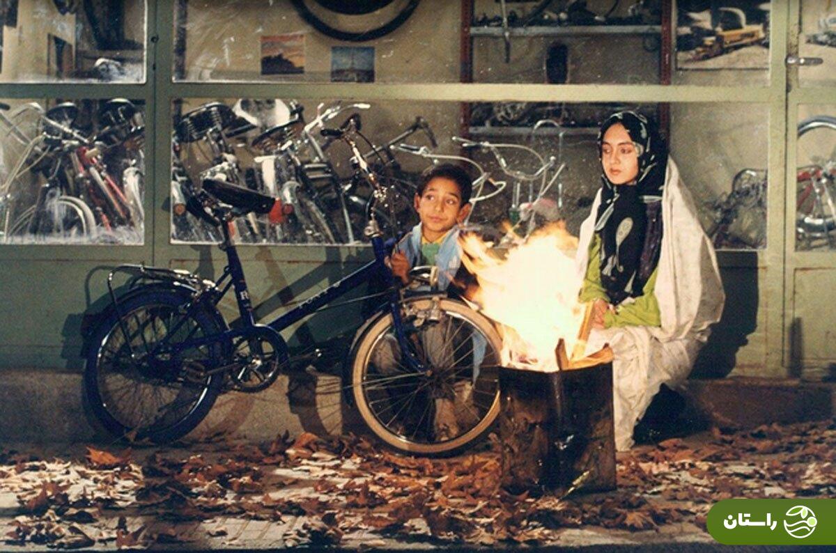 عکس | تونل زمان؛ نیکی کریمی و رضا رویگری زیر یک چتر در سال ۱۳۶۸