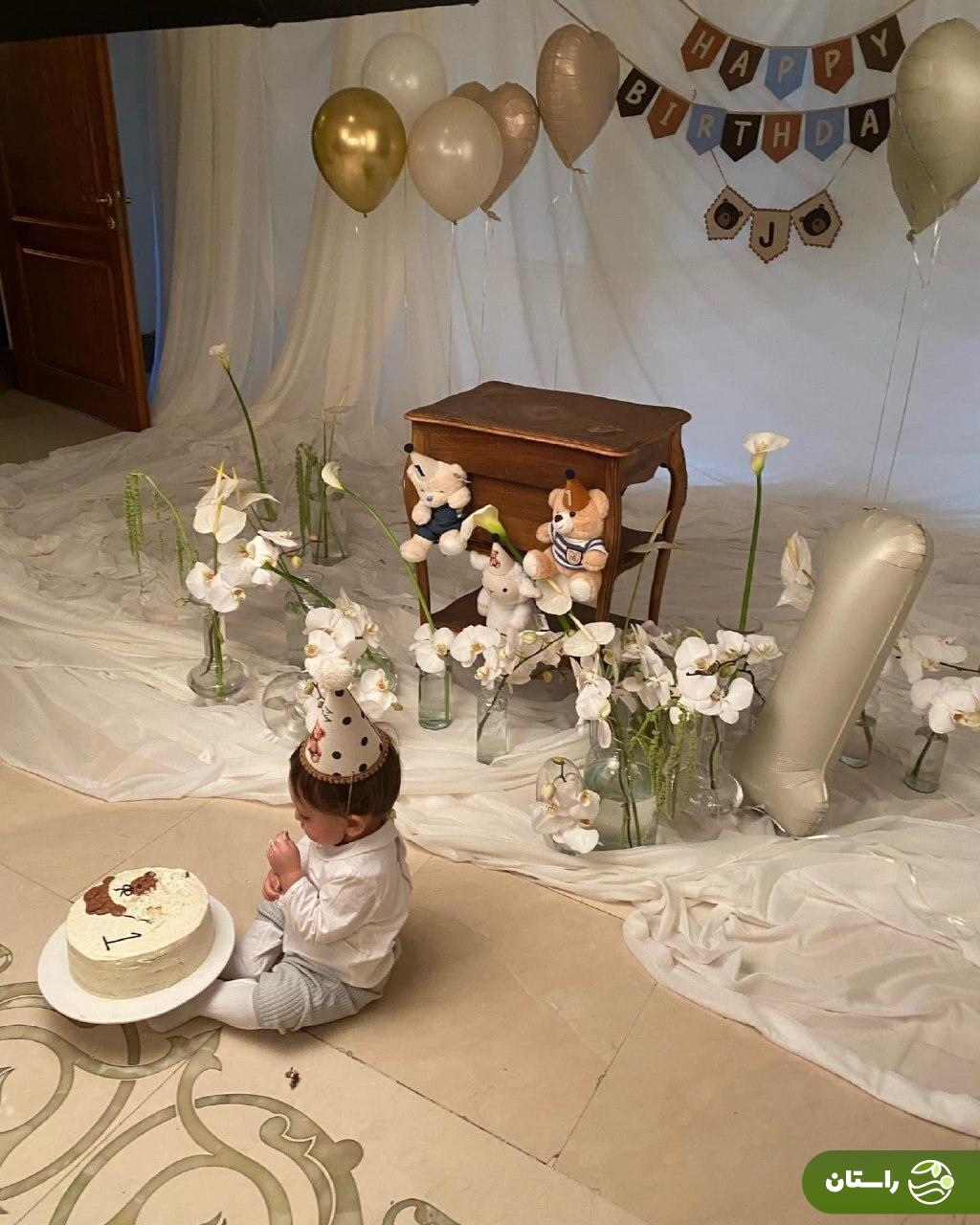 تصاویر | جشن تولد یک سالگی پسر بهرام رادان و مینا مختاری تصاویر | جشن تولد یک سالگی پسر بهرام رادان و مینا مختاری