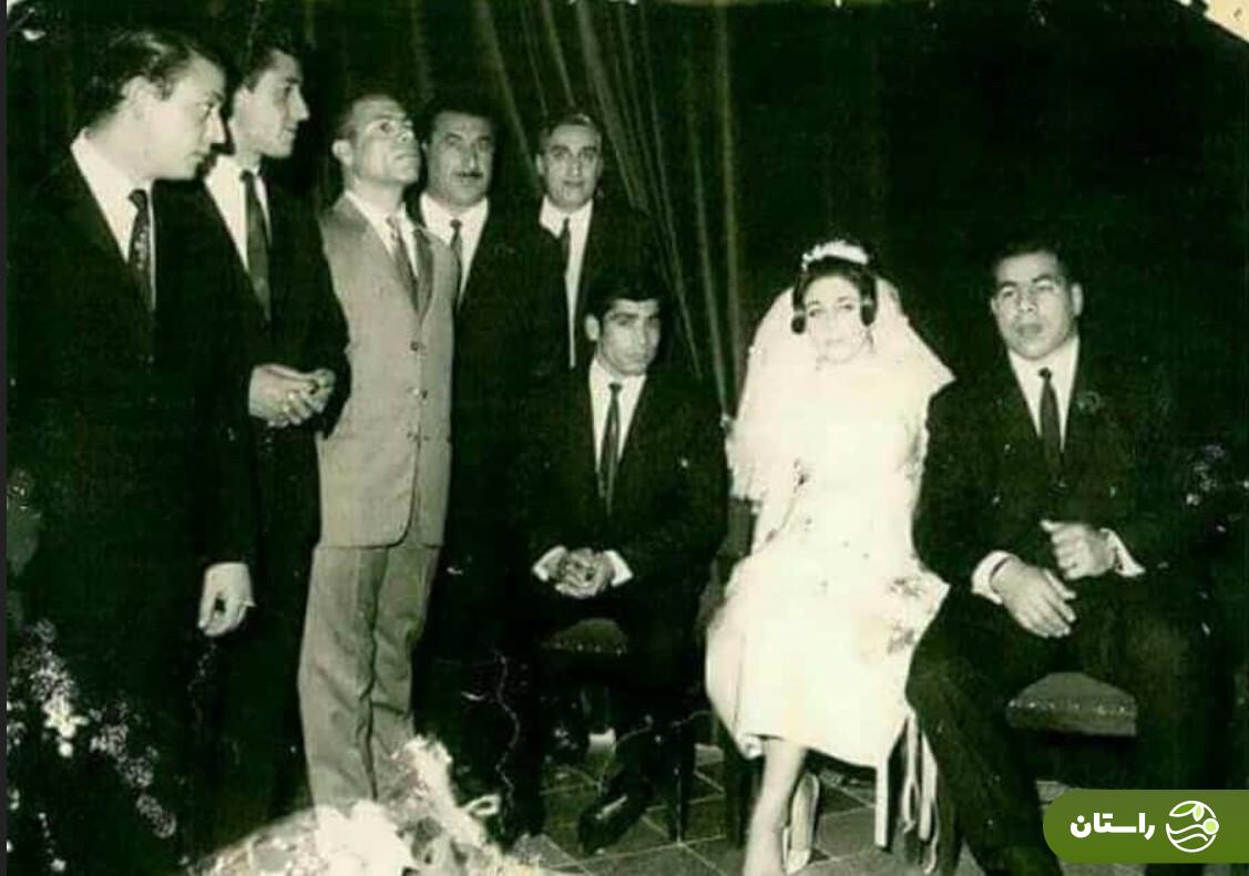 عکس | تونل زمان؛ مراسم عروسی غلامرضا تختی و شهلا در ۱۲ آبان سال ۴۵ روزی که هیچ نشانی از خودکشی در چهره پهلوان نبود عکس | تونل زمان؛ مراسم عروسی غلامرضا تختی و شهلا در ۱۲ آبان سال ۴۵ روزی که هیچ نشانی از خودکشی در چهره پهلوان نبود