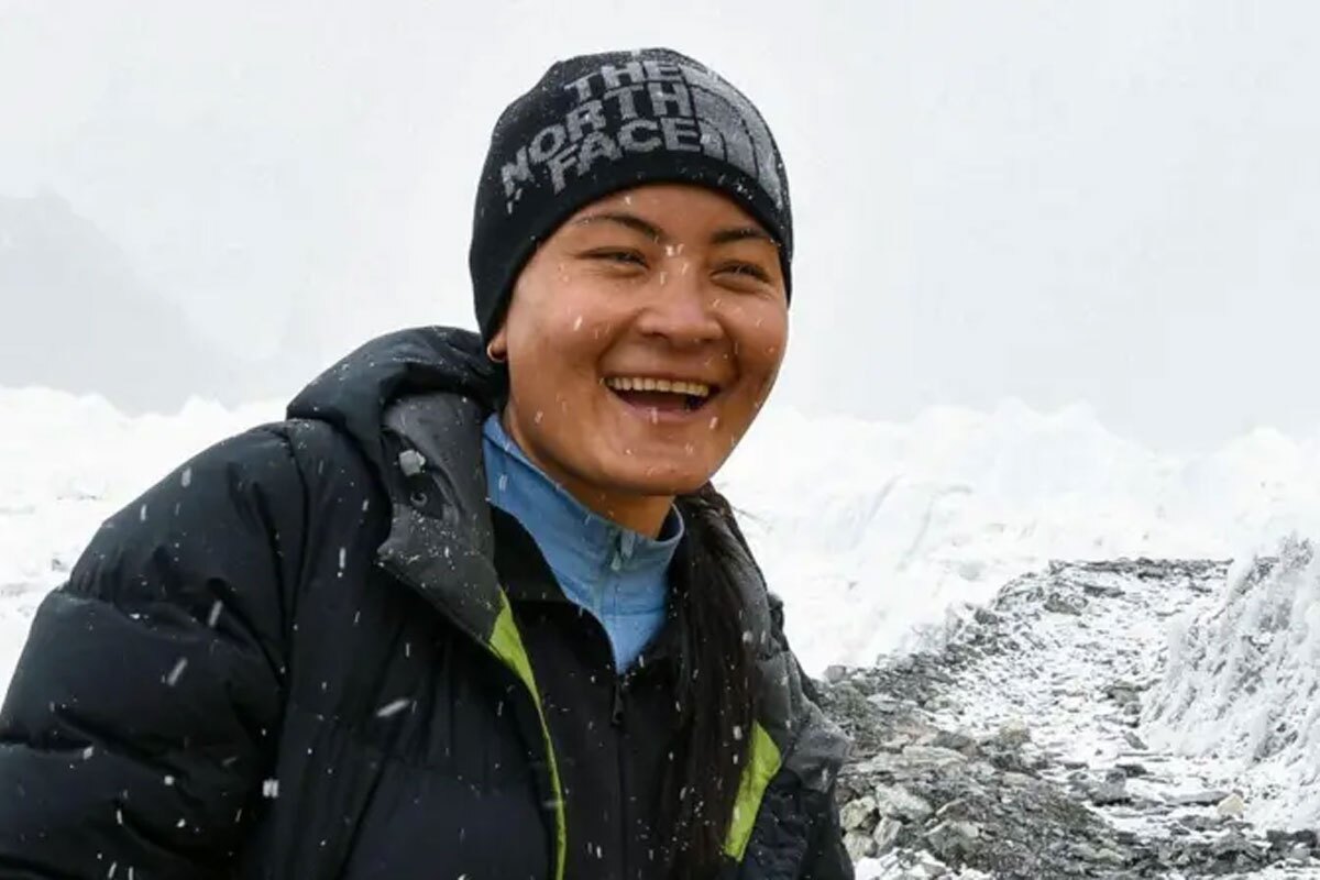 زنی که اورست را در ۱۵ ساعت فتح کرد، کیست؟