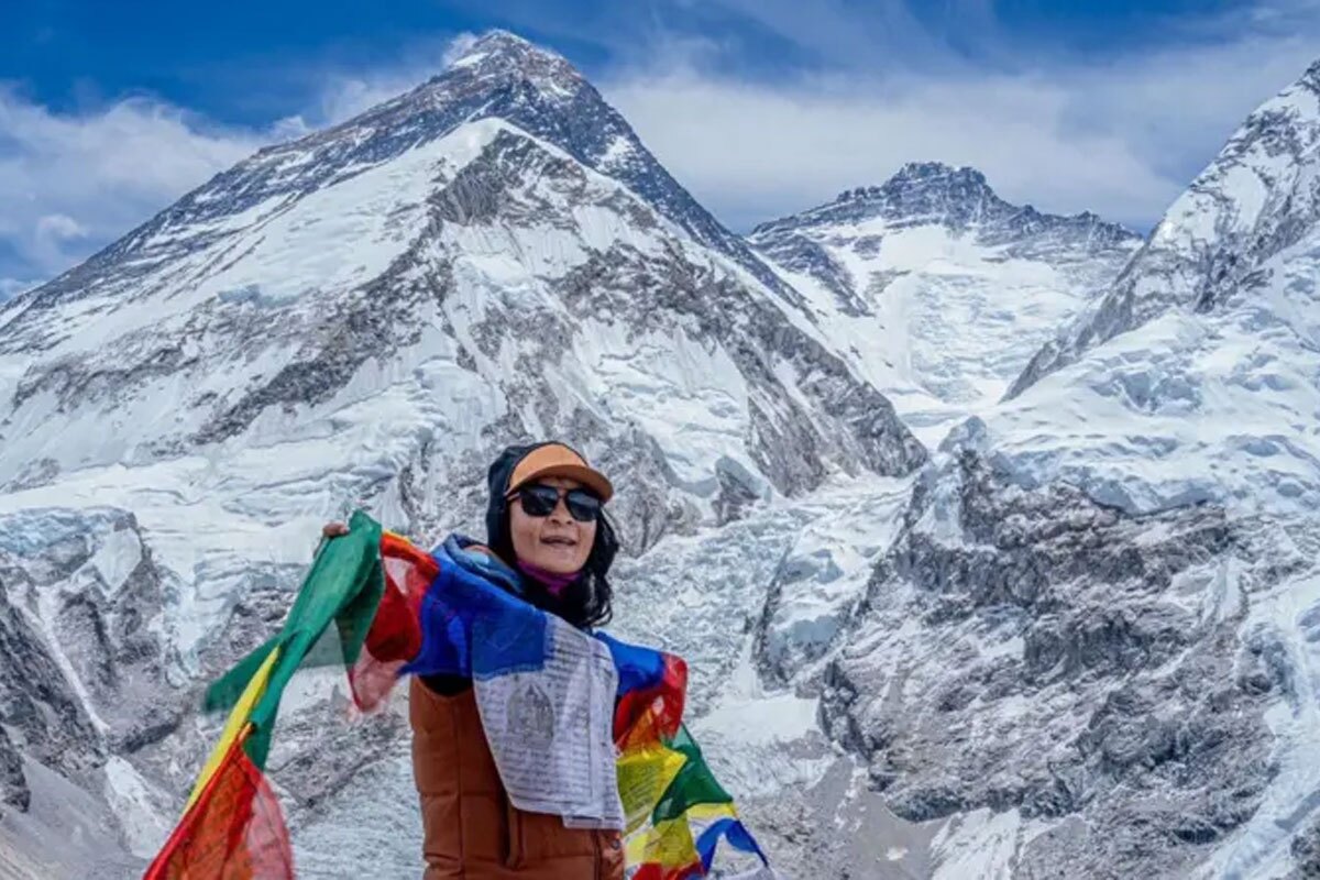 زنی که اورست را در ۱۵ ساعت فتح کرد، کیست؟