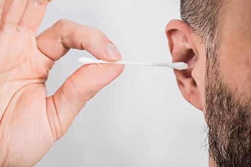 ۴ راهکار ساده و موثر برای تمیز کردن گوش‌ها