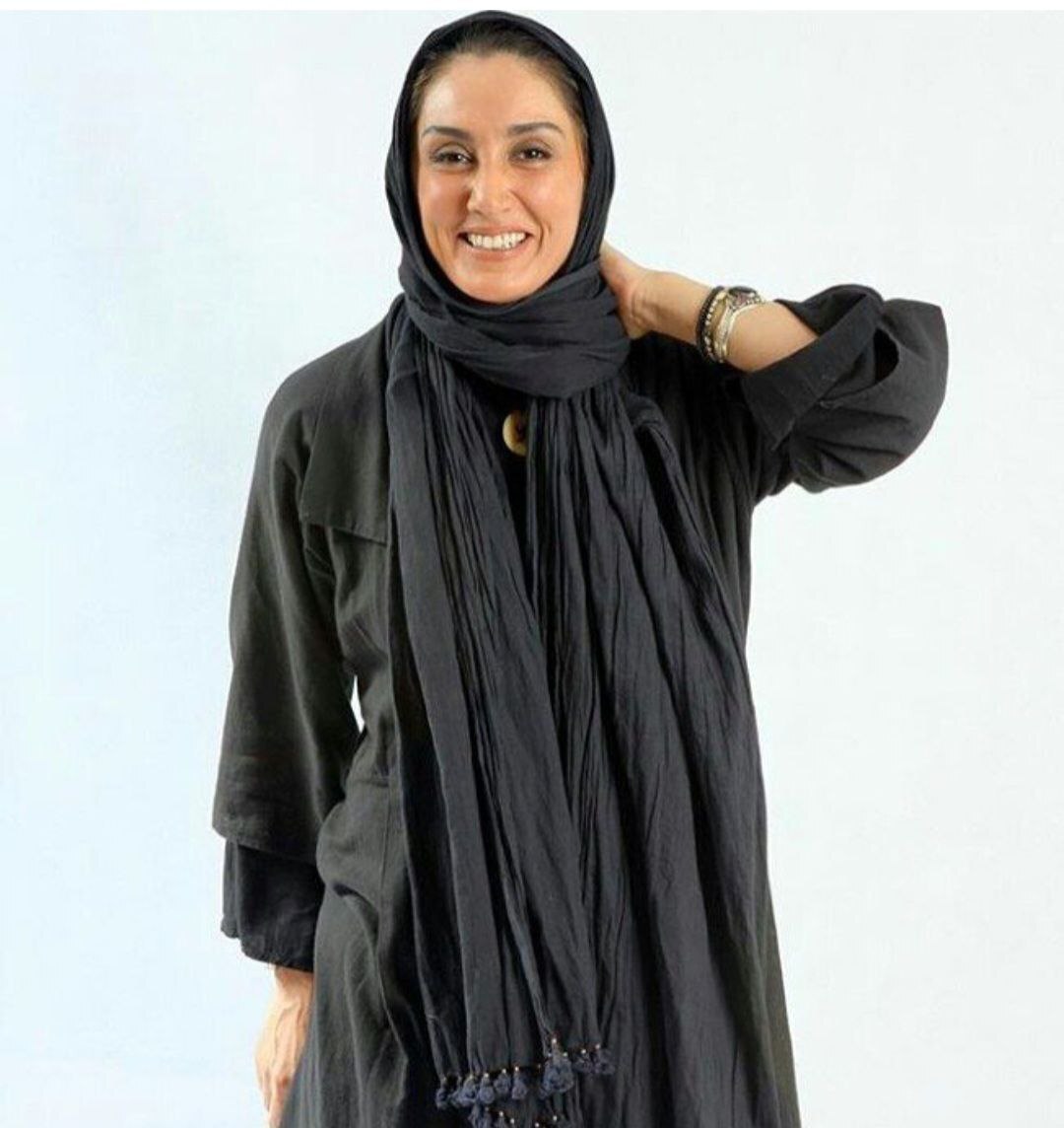 عکسهای دیده نشده از امدادرسانی هدیه تهران در زلزله بم | سالروز تولد هدیه تهرانی و بیوگرافی او عکسهای دیده نشده از امدادرسانی هدیه تهران در زلزله بم | سالروز تولد هدیه تهرانی و بیوگرافی او