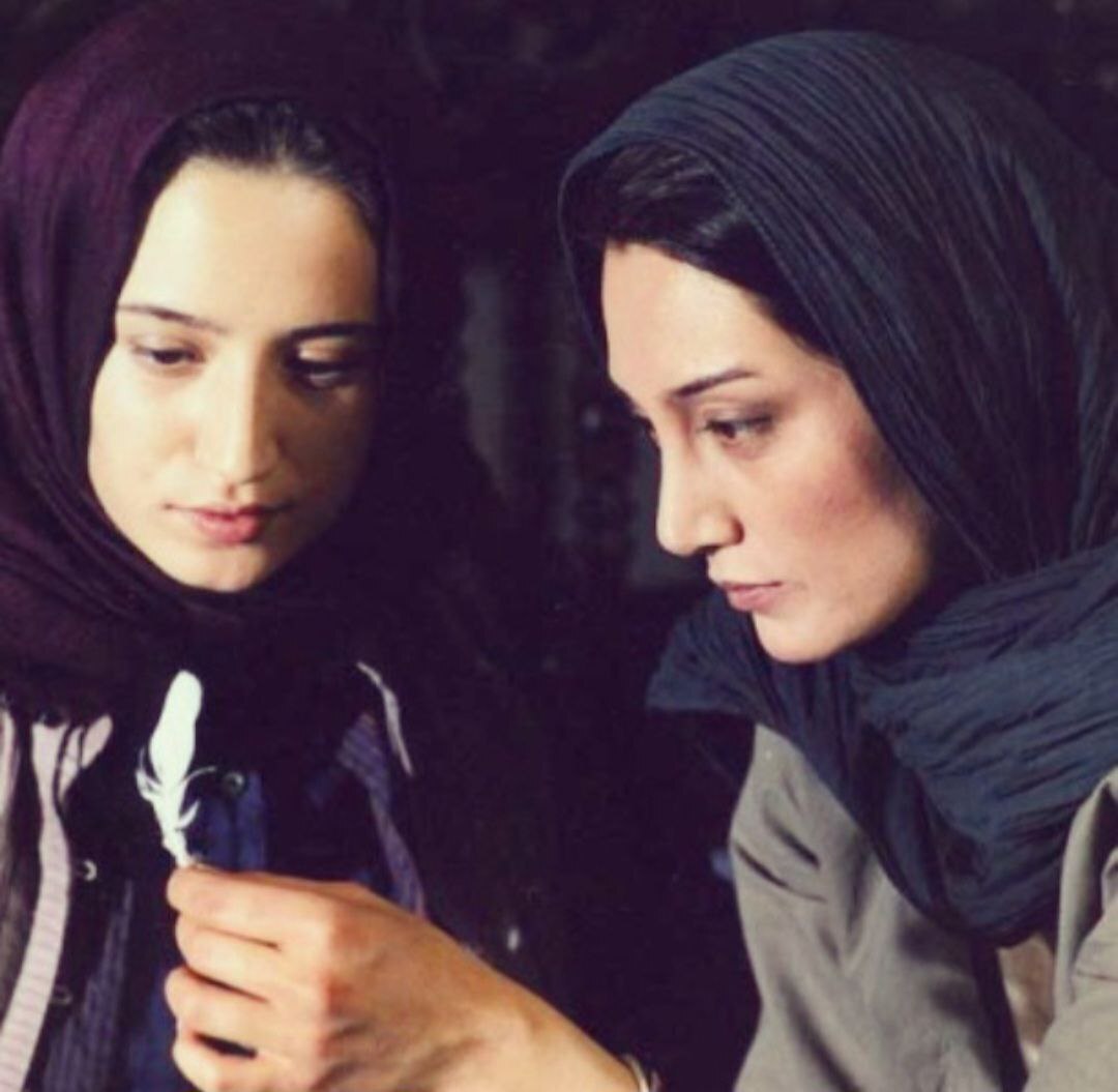 عکسهای دیده نشده از امدادرسانی هدیه تهران در زلزله بم | سالروز تولد هدیه تهرانی و بیوگرافی او عکسهای دیده نشده از امدادرسانی هدیه تهران در زلزله بم | سالروز تولد هدیه تهرانی و بیوگرافی او