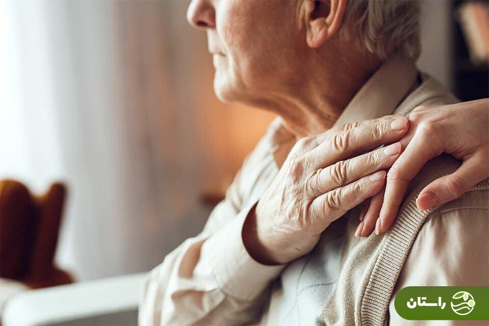 جملاتی که به هیچ وجه نباید به مبتلایان به آلزایمر گفت