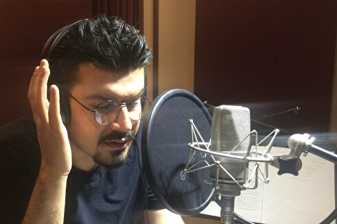(ویدئو) اجرای آهنگ مشهور سیاوش قمیشی توسط مجری صداوسیما