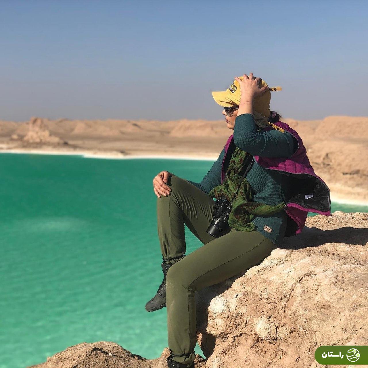 عکس‌های کویری لادن مستوفی